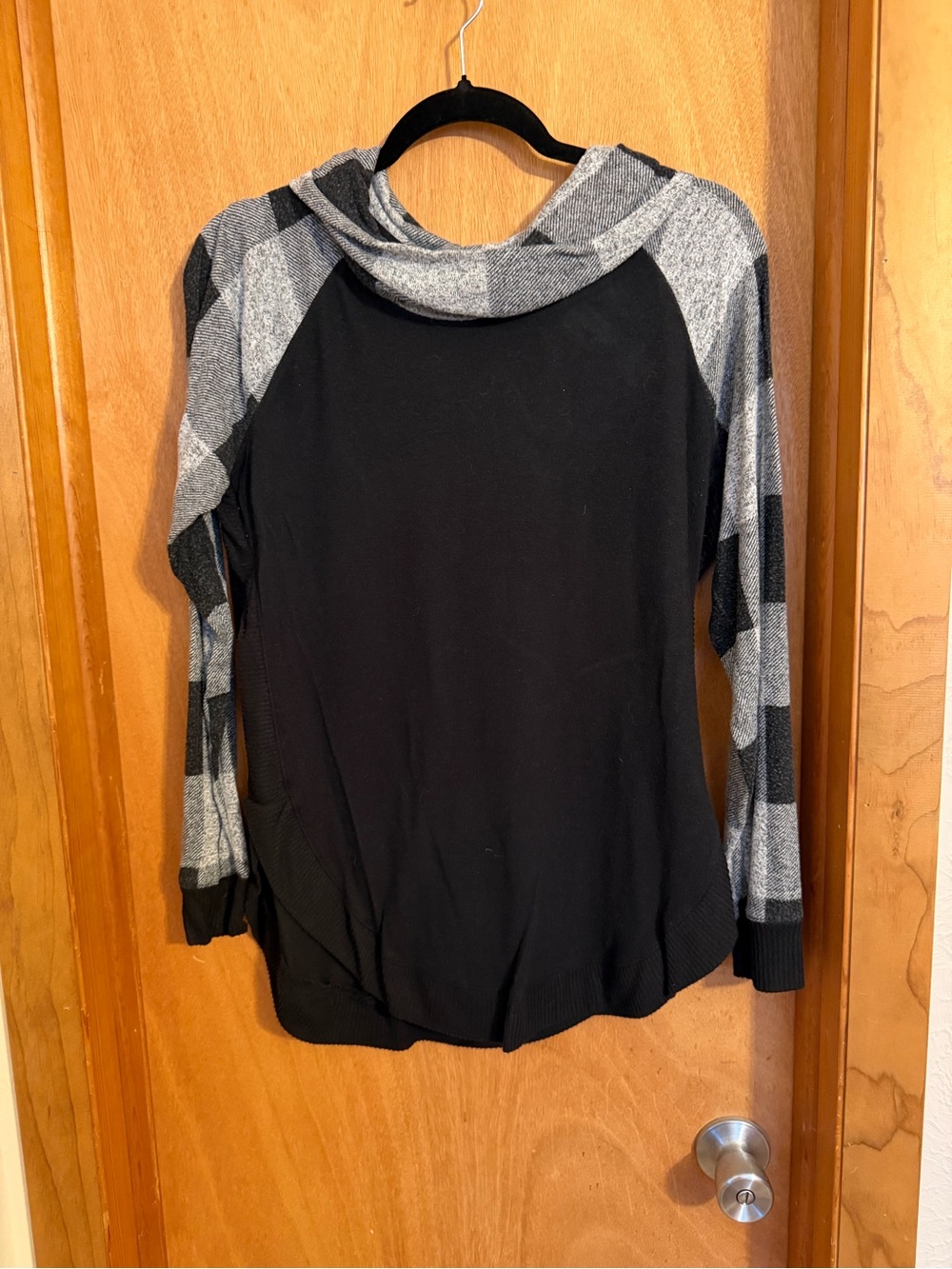 Maurices Black Hooded Pullover with Gray Plaid Raglan Sleeves